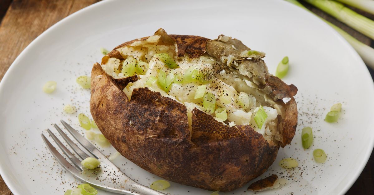 Pommes de terre farcies au jambon et fromage râpé : recette de Pommes
