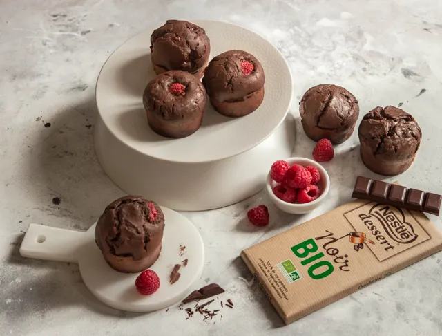 Muffins chocolat noir Bio Nestlé Dessert®, huile d'olive & framboise