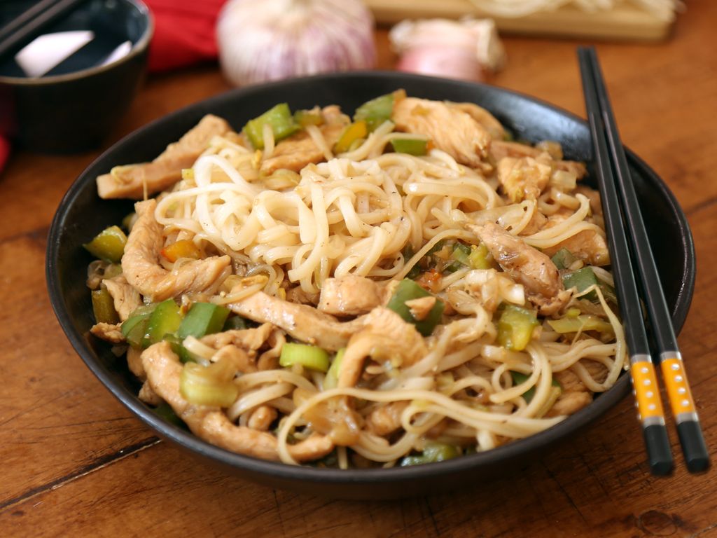 Nouilles de riz aux légumes - Recette asiatique