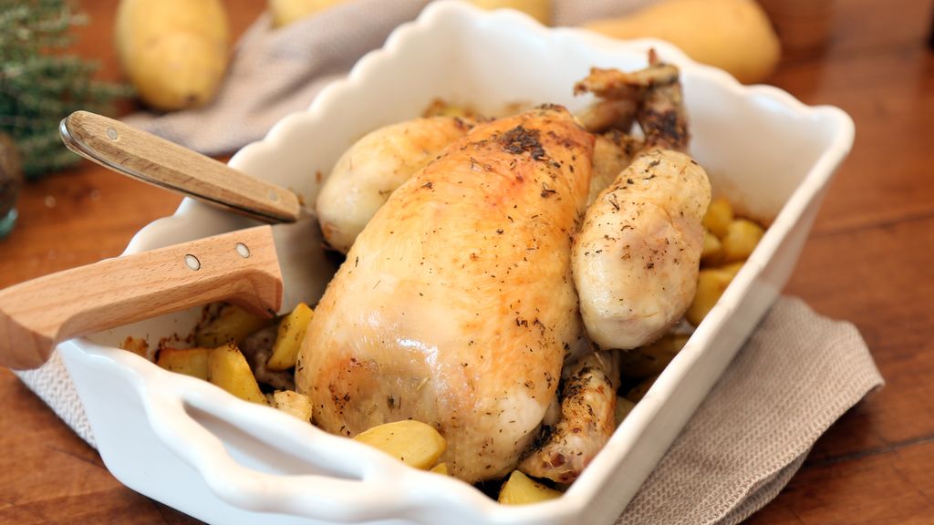Poulet rôti et ses pommes de terre-image