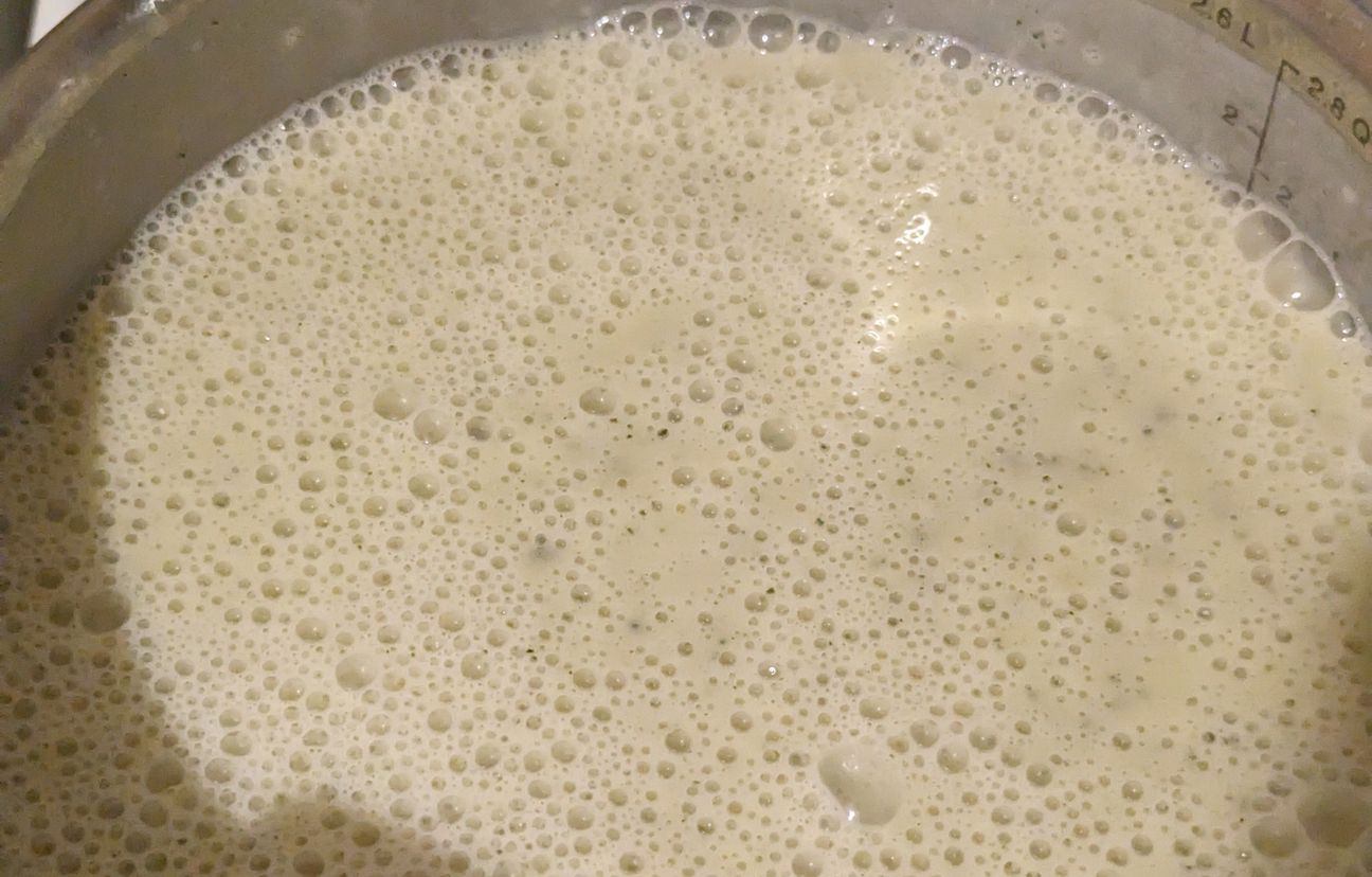 Soupe courgette, vache qui rit et pomme de terre : Recette de Soupe
