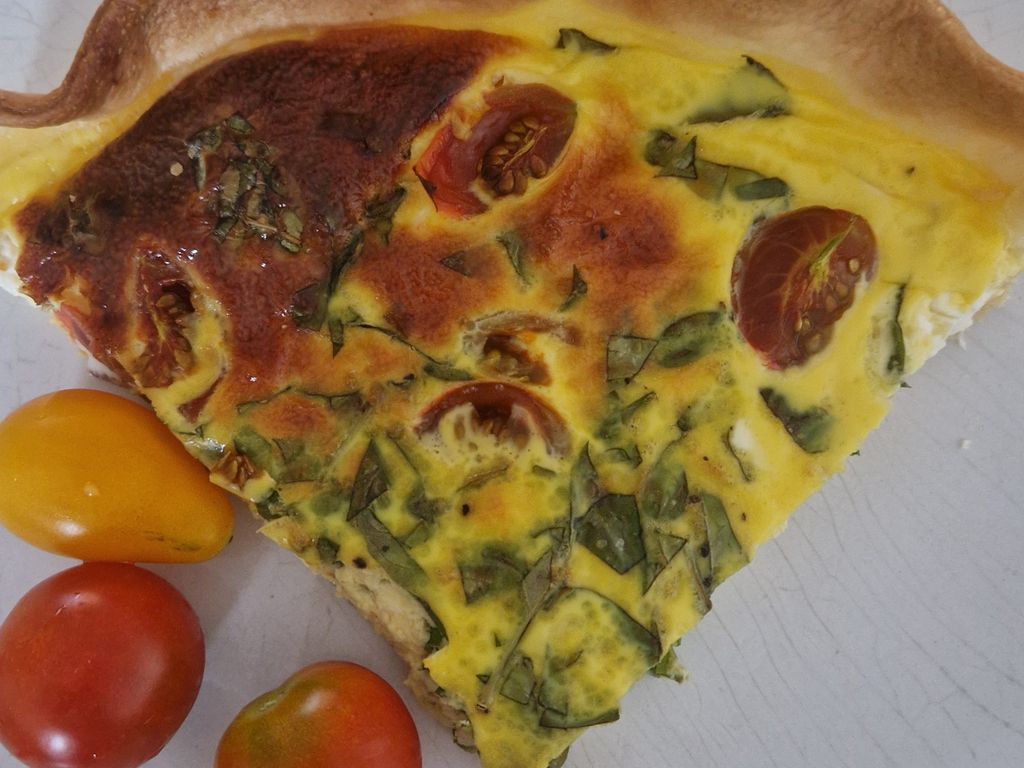 Tarte express feta basilic : Recette de Tarte express feta basilic