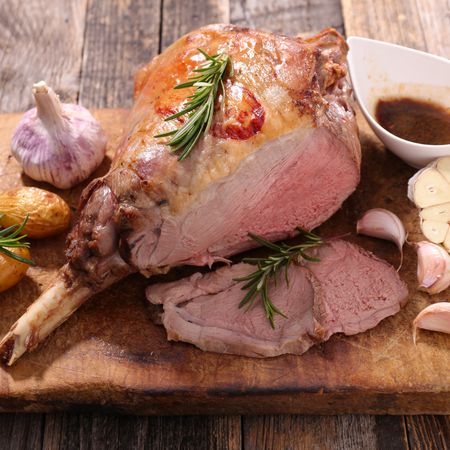 Tranche De Gigot Dagneau Poele Marmitonnull