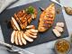Blancs de poulet grillés à partager, sauce agrumes-moutarde