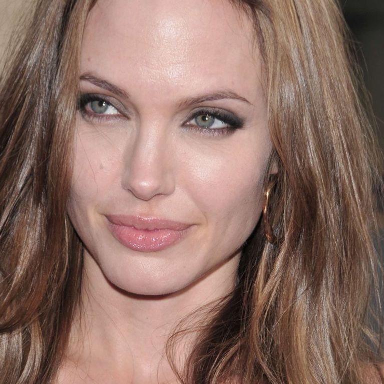 Angelina Jolie : Ses tatouages en photo et décryptés