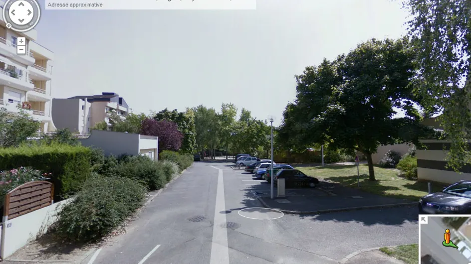 Il se découvre en train d’uriner dans son jardin sur Google Street View