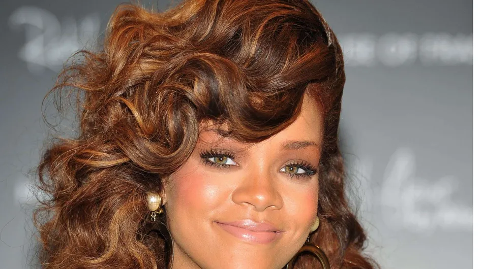 Rihanna : Elle envoie des photos sexy à Chris Brown