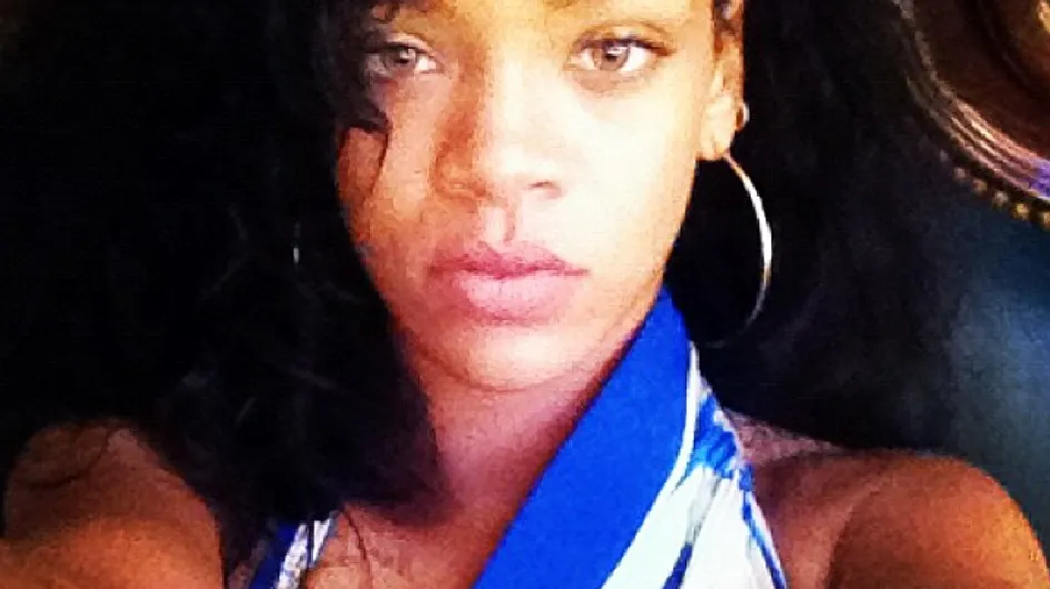 Rihanna : Une vraie geekette avec sa console ! (Photos)