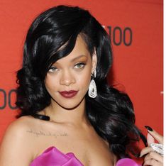 Rihanna : Elle sort les cuissardes ! (Photos)