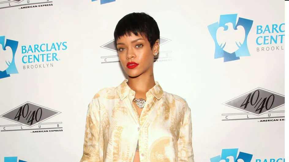 Rihanna : En pyjama sur le tapis rouge ? (Photos)