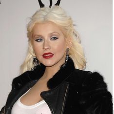 Christina Aguilera : Méconnaissable pour la pub de son dernier parfum (Photos et Vidéo)