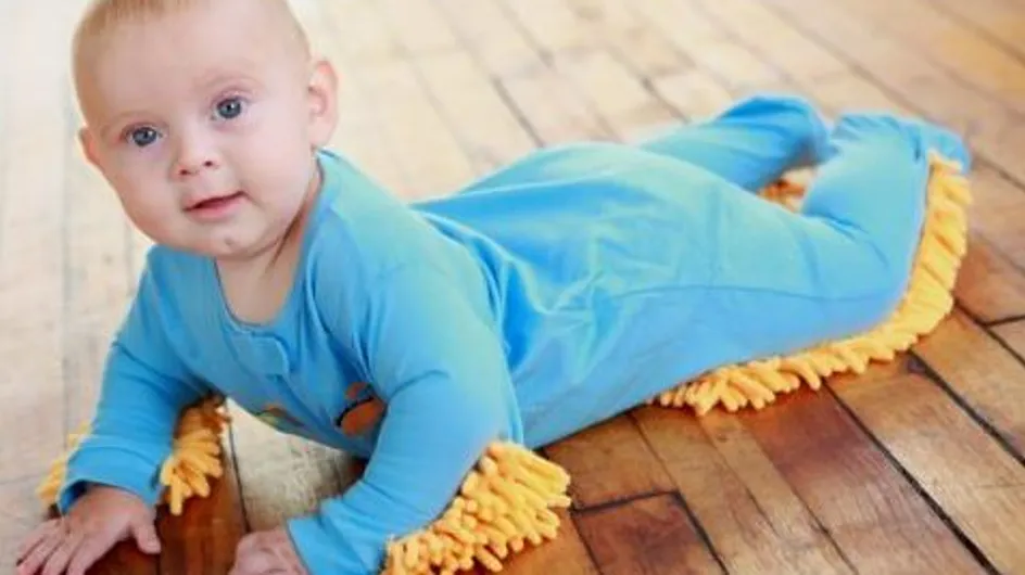 Bébé : Le pyjama-serpillière pour allier l’utile à l’agréable ! (Photos)