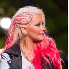 Christina Aguilera : Sa drôle de coupe à base de tresses étranges (Photos)