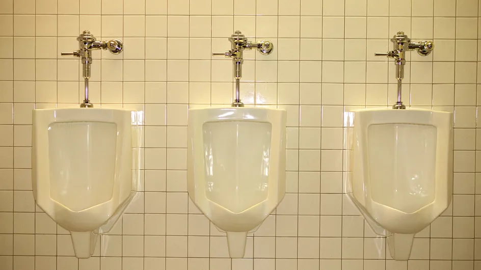 Toilettes publiques : Le lieu qui fait trembler les hommes