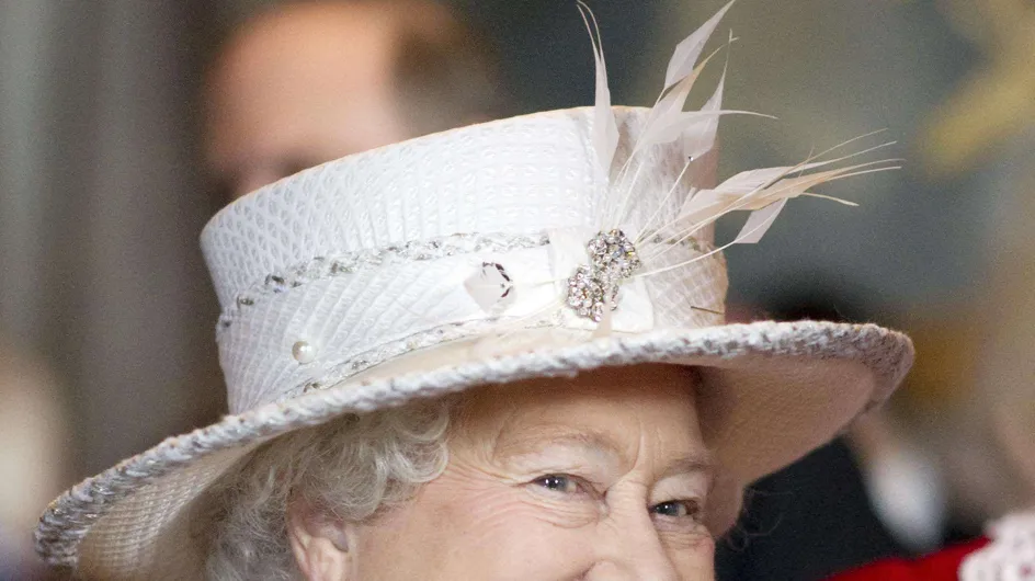 Reine Elizabeth II : Son discours de Noël en 3D est un succès ! (Vidéo)