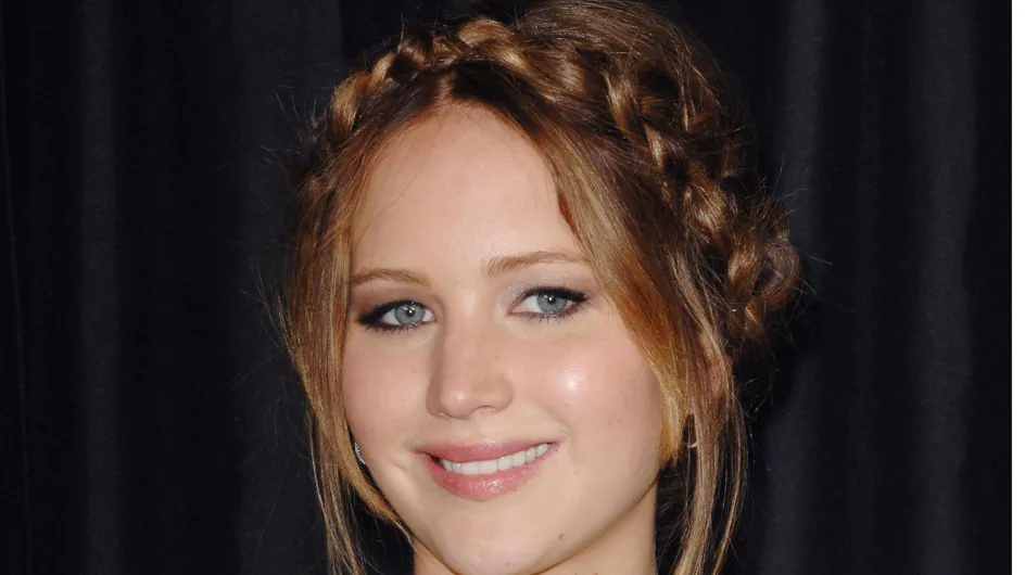 Jennifer Lawrence : Un tuto pour copier sa couronne tressée (Vidéo)