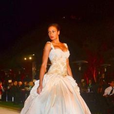Beyoncé : Elle met sa robe de mariée en vente ! (Photos)