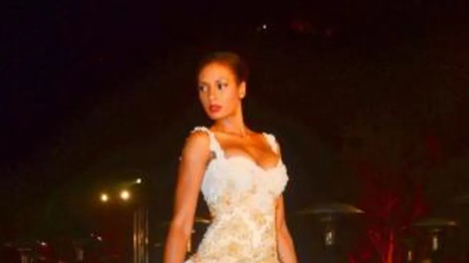 Beyoncé : Elle met sa robe de mariée en vente ! (Photos)