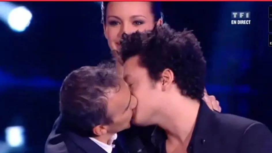 Elie Semoun et Kev Adams : Ils s’embrassent lors des NRJ Music Awards (Vidéo)