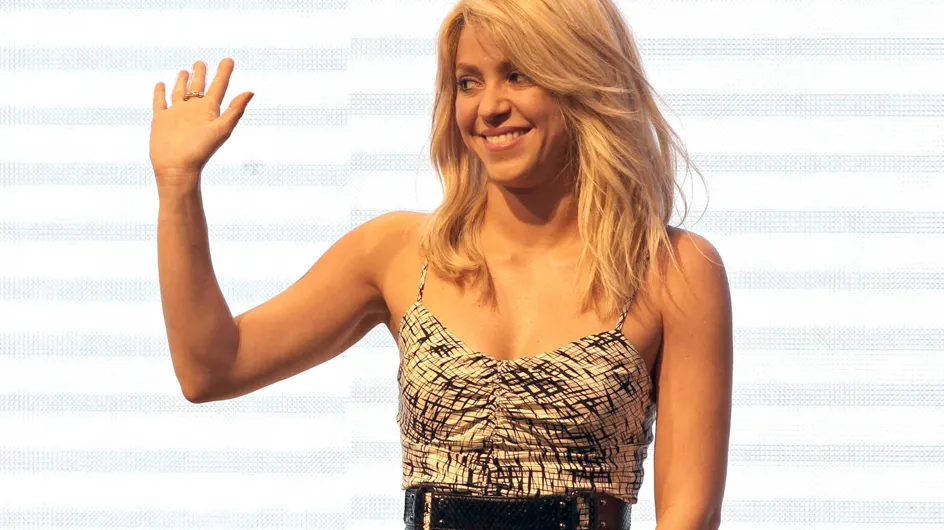 Shakira : Elle exhibe sa nouvelle coupe dans son clip ! (Vidéo)