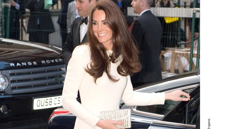 Kate Middleton : Splendide en robe Roland Mouret (Photos)