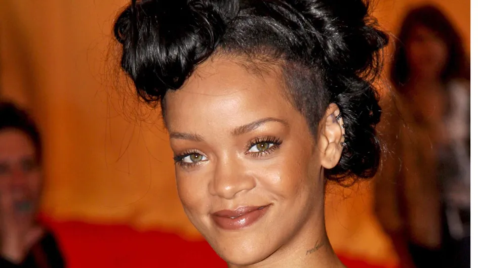 Rihanna : Les images de sa collection pour Armani Jeans ! (Photos)