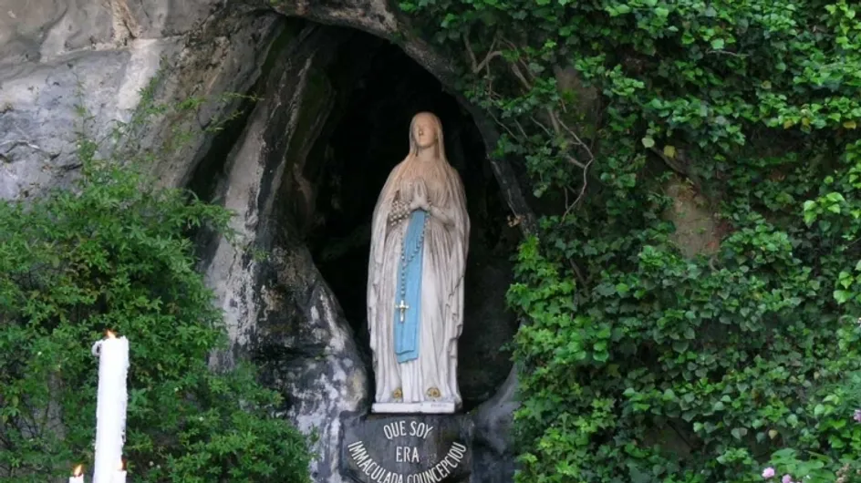Les scientifiques reconnaissent que l'eau de Lourdes pourrait guérir
