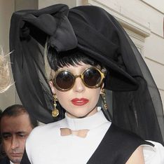 Lady Gaga : Son parfum sentirait la prostituée de luxe !