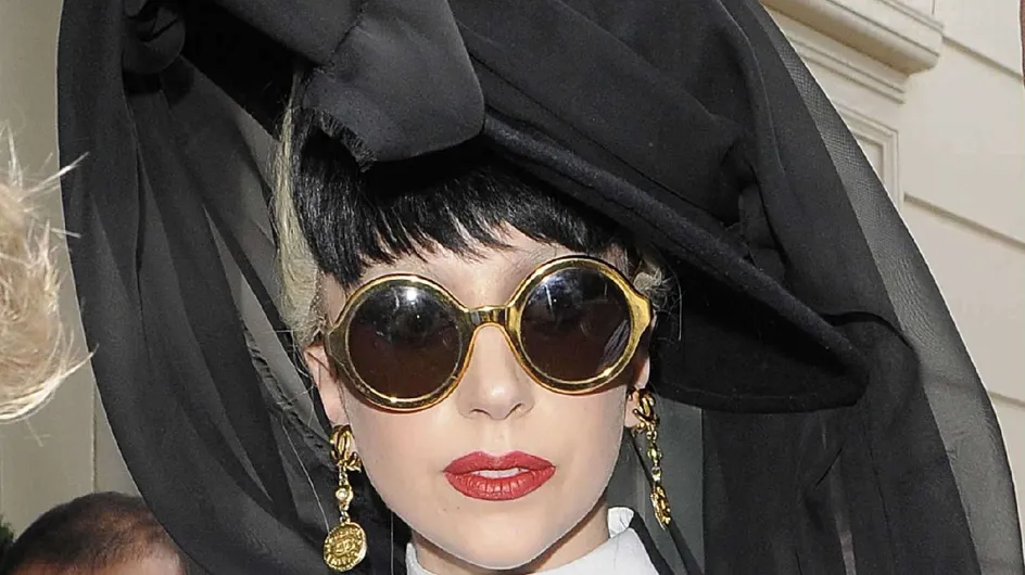 Lady Gaga : Son parfum sentirait la prostituée de luxe !