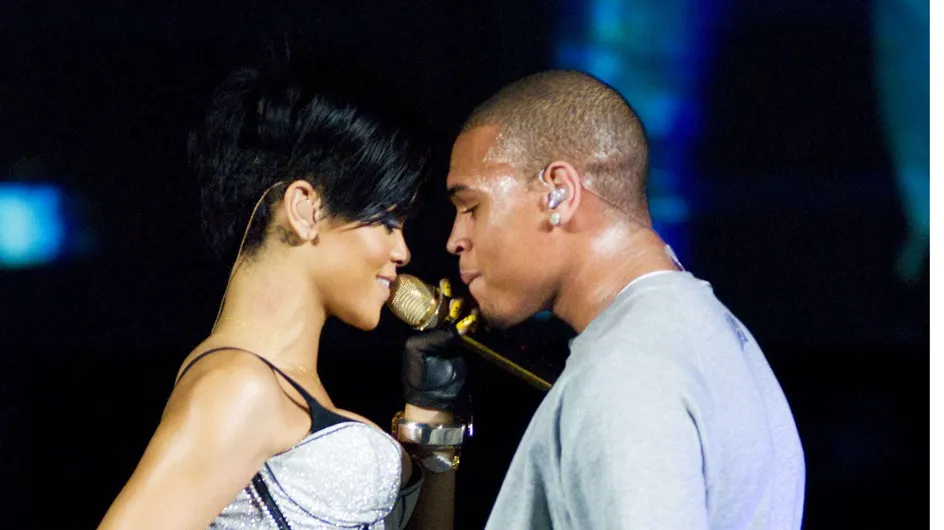 Rihanna : Son père veut qu'elle ressorte avec Chris Brown