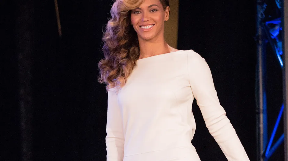 Beyoncé : Eblouissante dans une robe blanche (Photos)