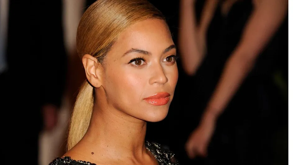 Beyoncé : Trop mince pour sa tenue du Super Bowl