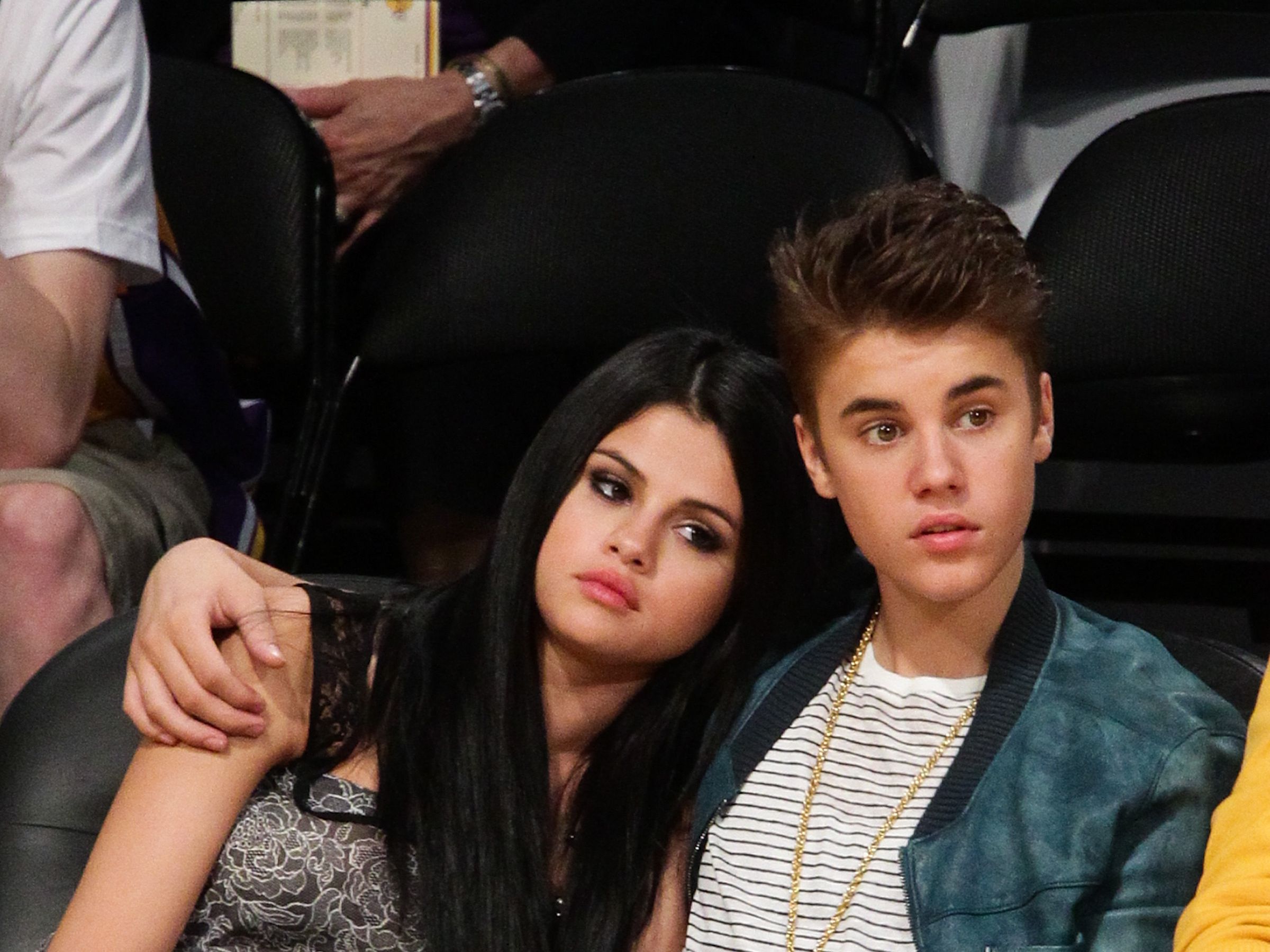 Justin Bieber Tatouage Selena Gomez Selena Gomez : Justin Biber se fait tatouer son visage