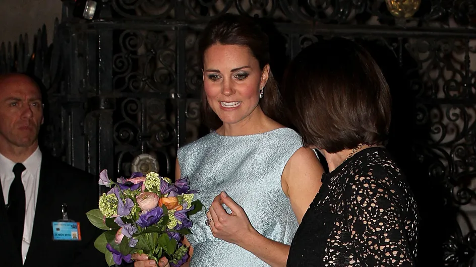 Kate Middleton enceinte : Son ventre est de plus en plus rond (Photos)
