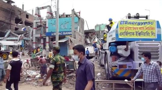 Bangladesh : Une survivante retrouvée 17 jours après l’effondrement