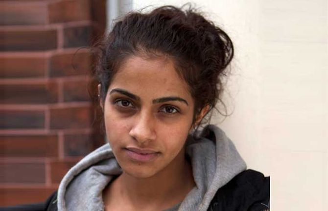 Phoebe is happy to sleep rough to stay with Vincent