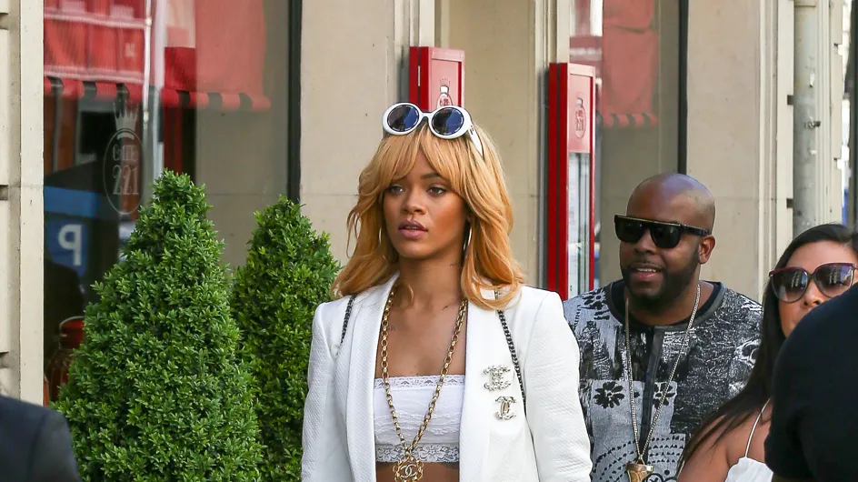Rihanna : En soutien-gorge dans les rues de Paris (Photos)