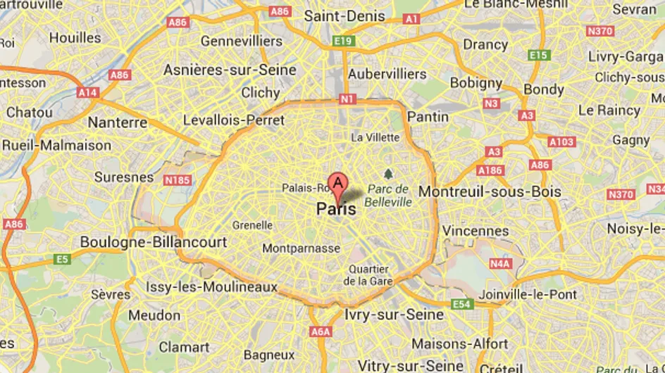 Un militant d’extrême gauche tabassé à mort par des skinheads à Paris