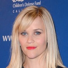 Reese Witherspoon : String+Jupe+Vent = Les fesses à l'air ! (Photos)