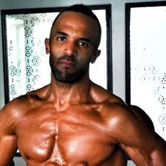 Craig David pictures: Topless singer shows off shocking ripped body