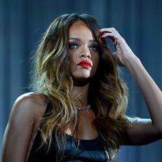 SHOCK VIDEO: Rihanna filmed hitting overeager fan with her microphone?