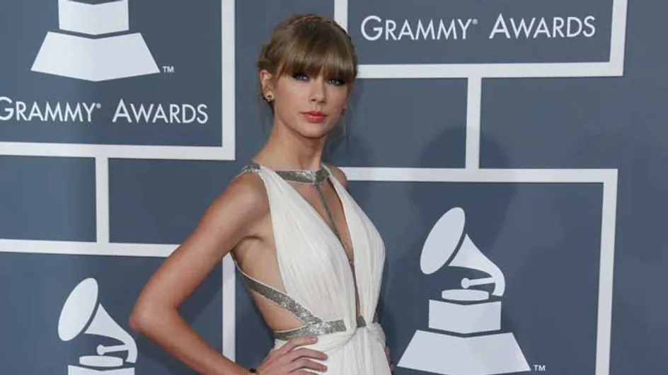 Taylor Swift fans force Abercrombie to withdraw "hurtful" T-shirt about singer's love life