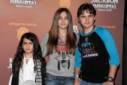 Paris Jackson junto a sus hermanos
