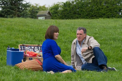 Bob invites Brenda for a picnic