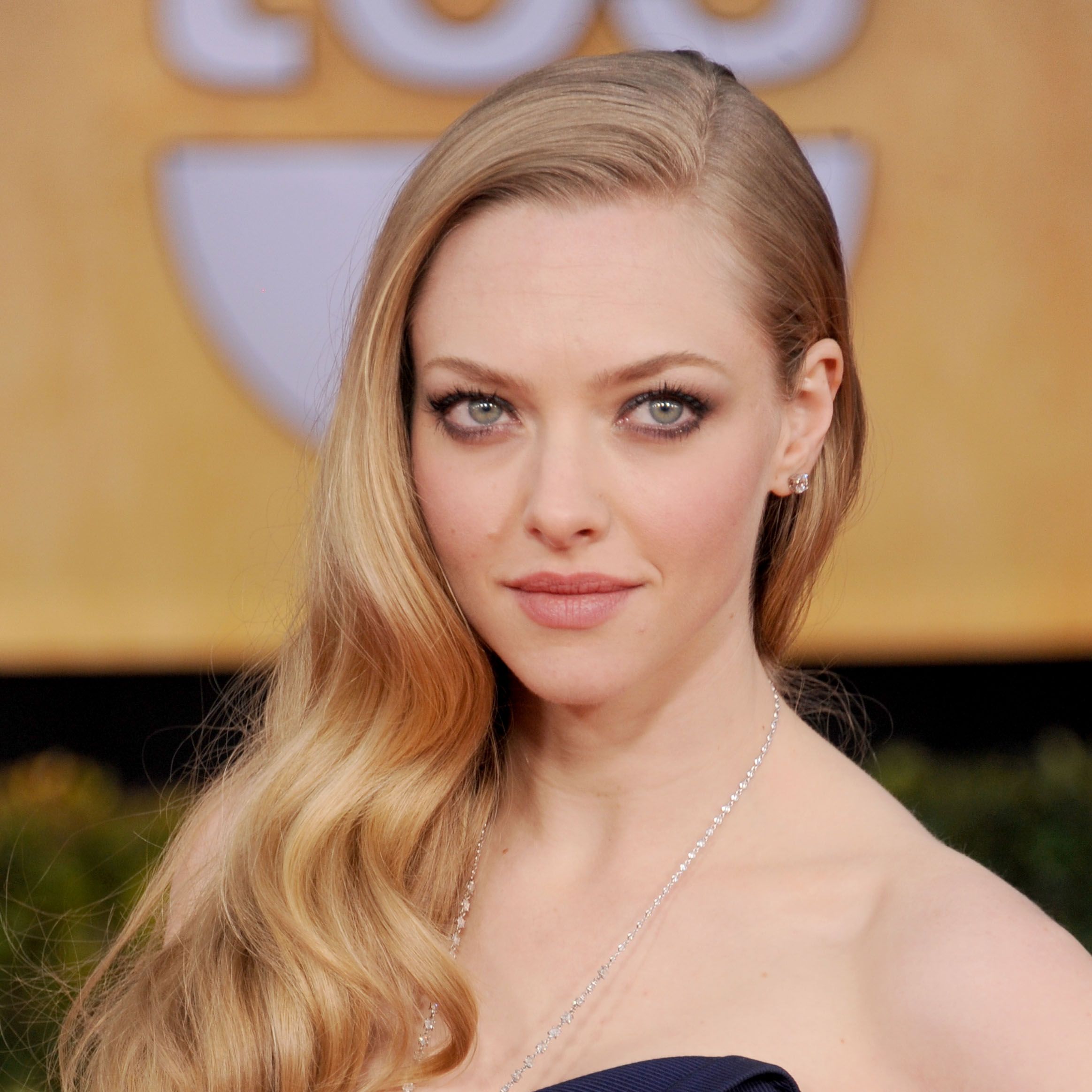 Amanda Seyfried : Icône du porno dans le rôle de Linda Lovelace (Vidéo)