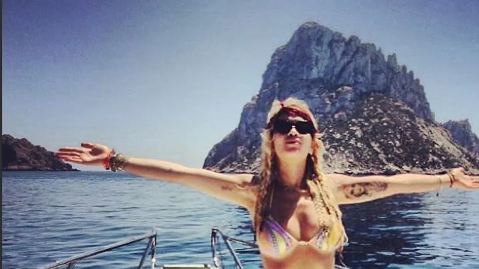 Rita Ora : Elle s'éclate à Ibiza (Photos)