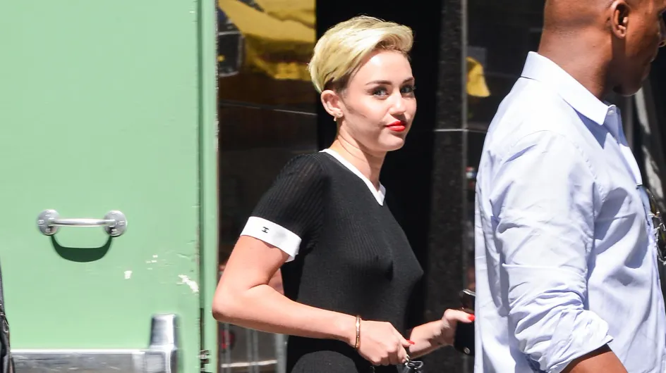 Miley Cyrus : Elle a oublié son soutien-gorge (photo)