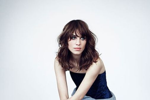 Alexa Chung vestida de Acne Studios