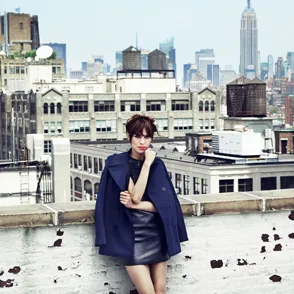 Alexa Chung posa para Mytheresa