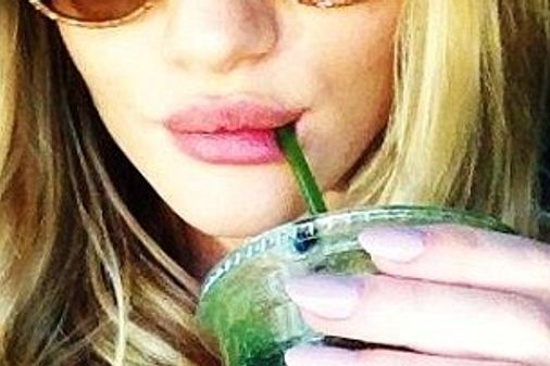 Rosie Huntington Whiteley sipping on a Chlorella smoothie